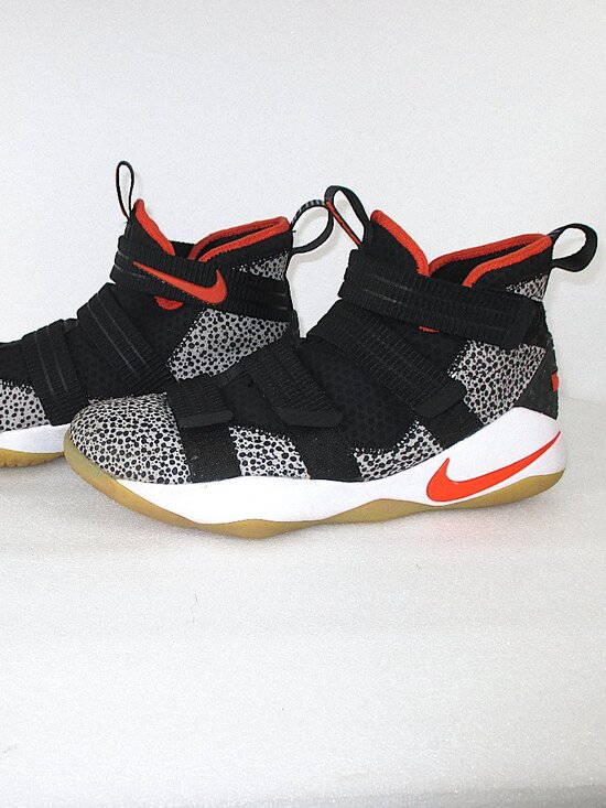NIKE LEBRON ZOOM SOLDIER 11 SAFARI 897646-006 main image 12